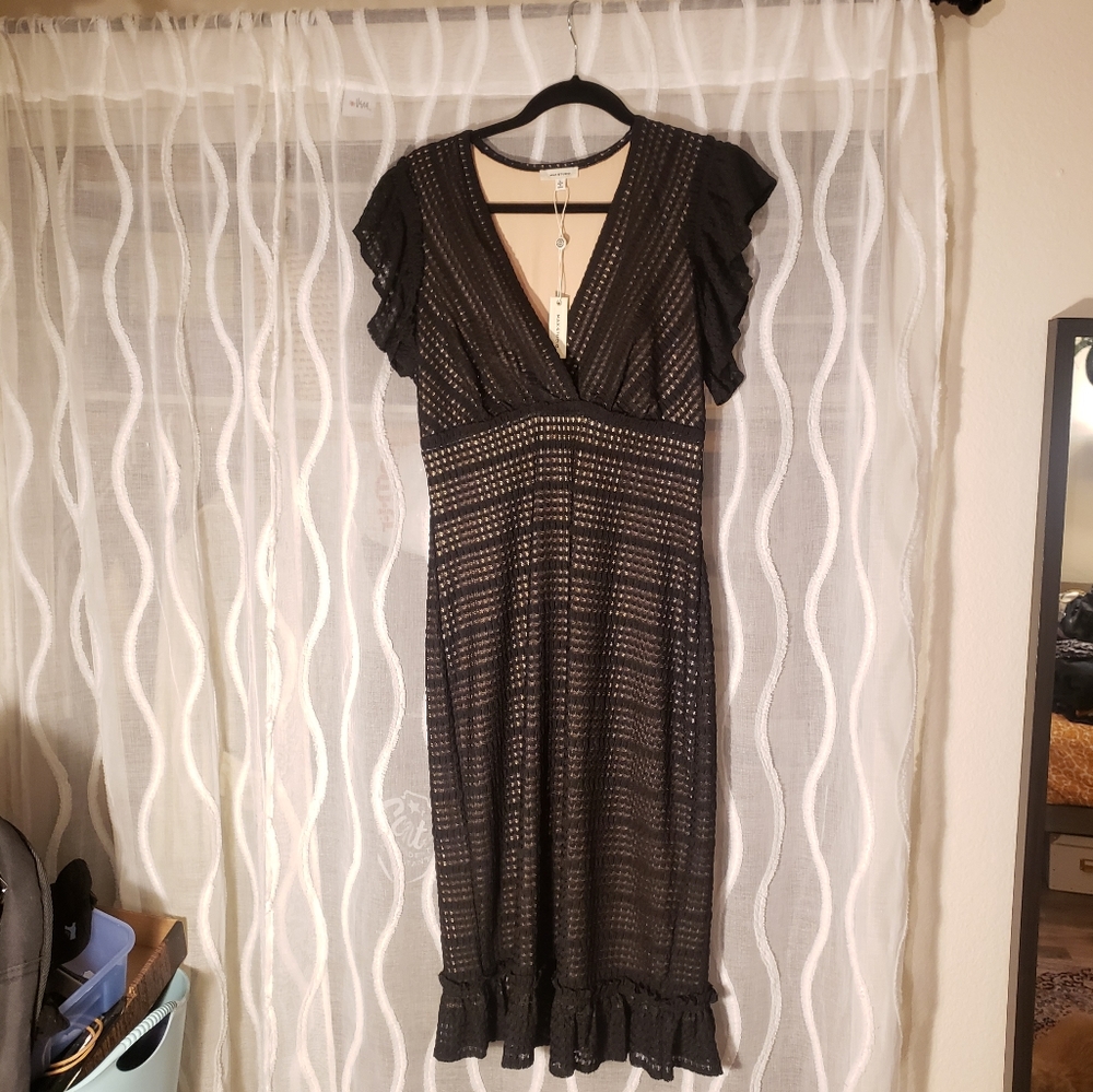 BLACK LACE DRESS
